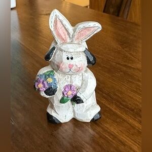 Easter decorations Eddie walker Easter bunny Midwest of cannon Falls flowers